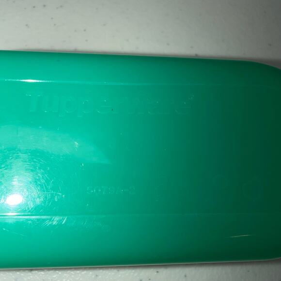 Tupperware Green Domed Butter Dish 1 Stick Capacity 5079A & 5080 USA - Picture 7 of 8